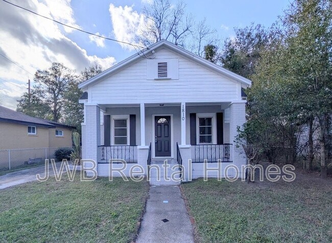 Building Photo - 1810 W 24th St