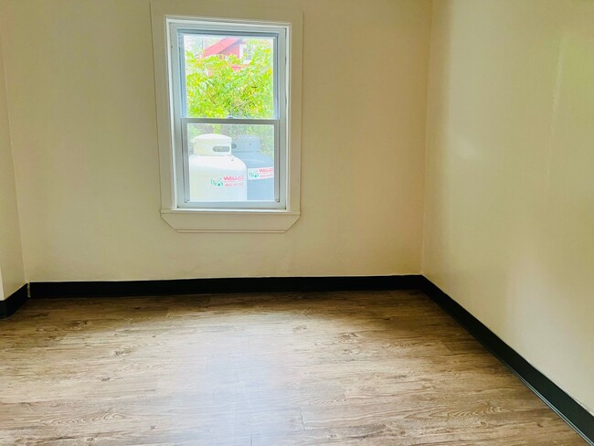 Eat in kitchen dining area - 1 Amdurer Rd