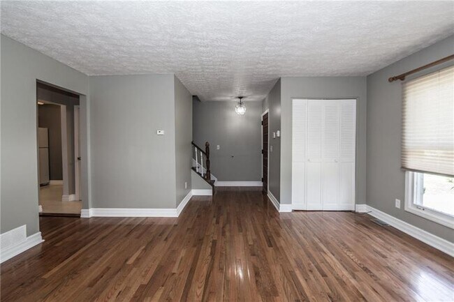 Building Photo - 4520 Bucktail Dr