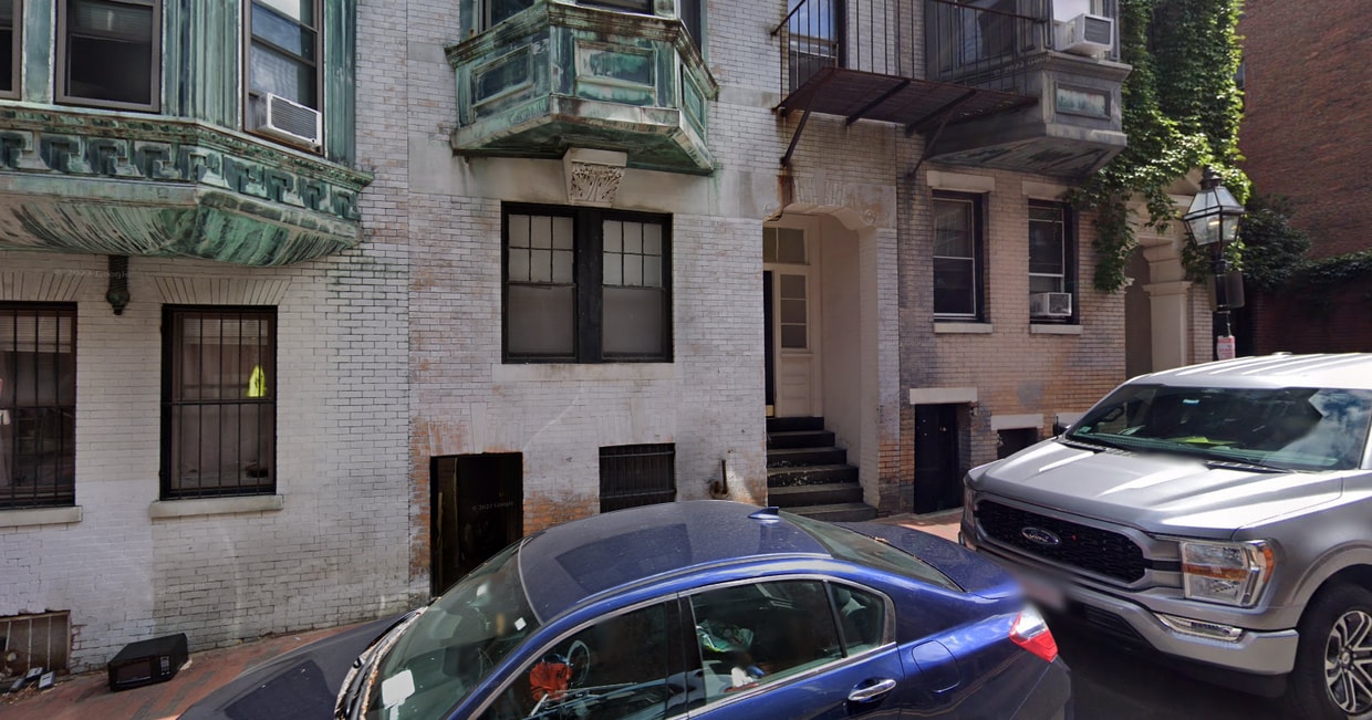 Building Photo - 53 Joy St