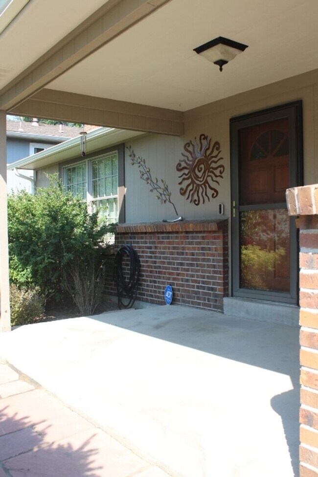 Foto del edificio - Gorgeous 2 Story Home in Columbine West!
