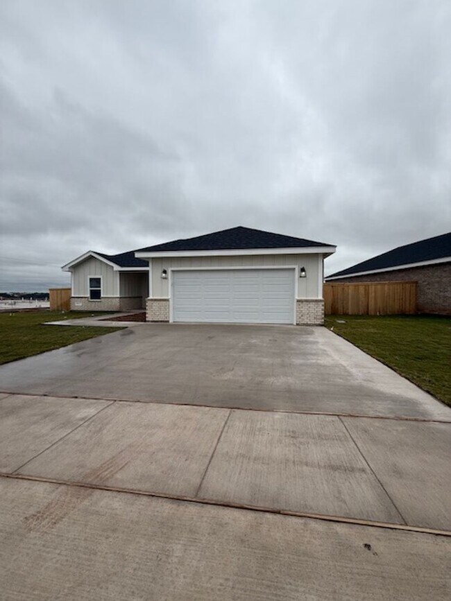 Foto del edificio - 7017 Glen Abbey St