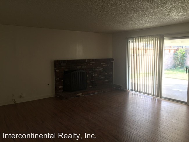 Building Photo - 1730 Edgemont Dr