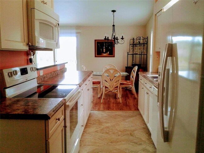 Building Photo - 742 Arthurs Ct