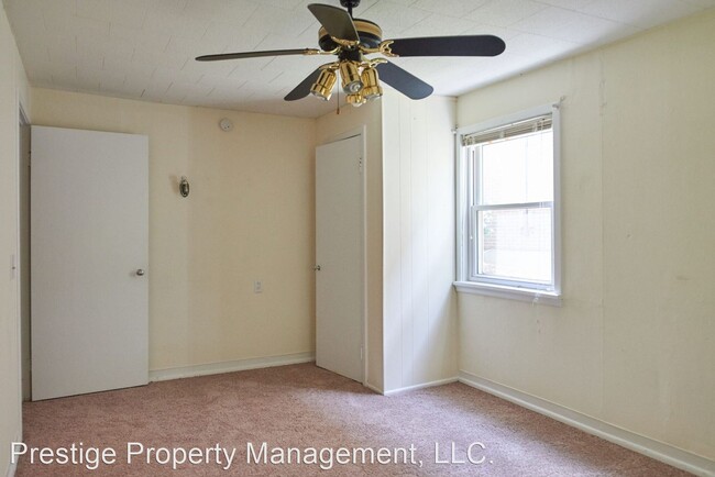 Building Photo - 4 br, 2 bath House - 2533 Ravine