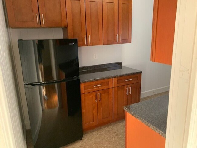 Building Photo - 9/1 No Fee! Junior 1BR/large studio in Bri...