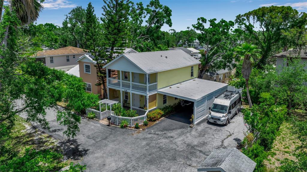 Foto principal - 508 Howard Ct