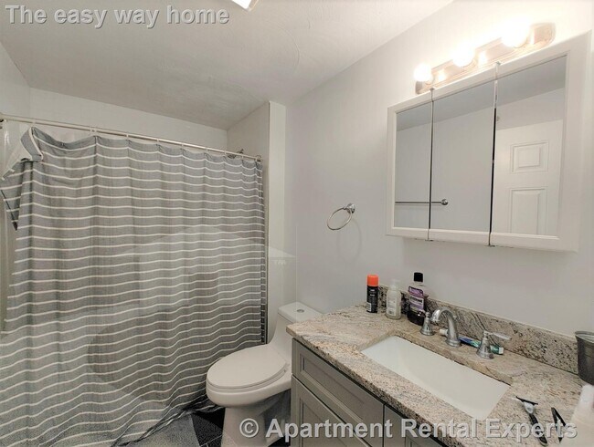 Building Photo - 50 Derby St