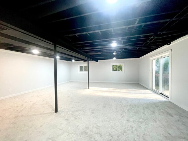 Foto del edificio - 8343 Atlas Dr