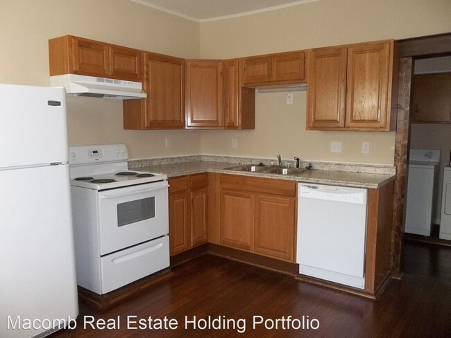 Building Photo - 3 br, 1 bath House - 446 W. Pierce St