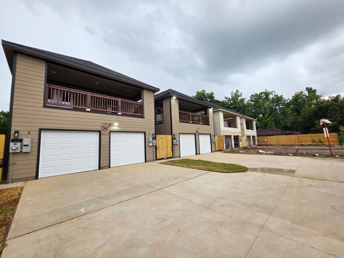 Stunning Duplex with Garage & Modern Finishes - Stunning Duplex with Garage & Modern Finishes