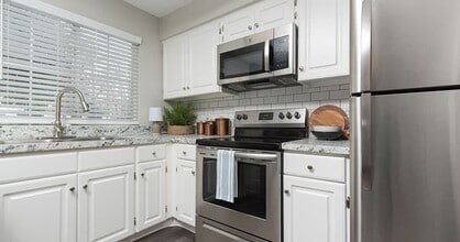 Building Photo - Maple Springs Apartment Homes