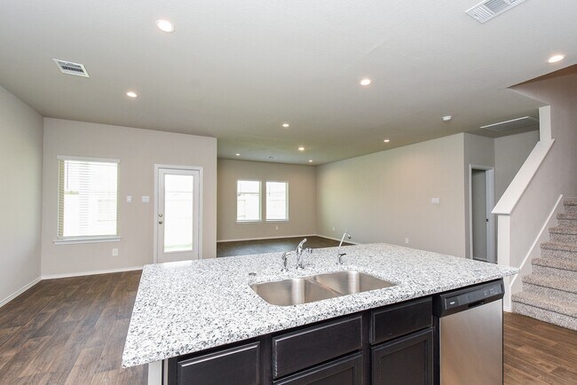 Building Photo - 40530 Birch Shadows Ct
