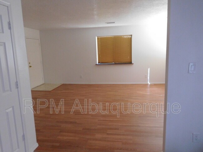 Foto del edificio - 10328 Johncock Ave SW
