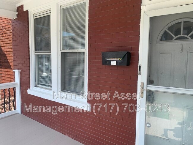 Building Photo - 2215 N 4th St
