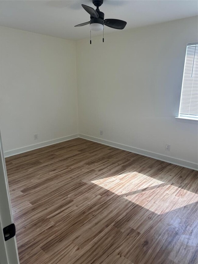 Building Photo - 3413 Willowrun Dr