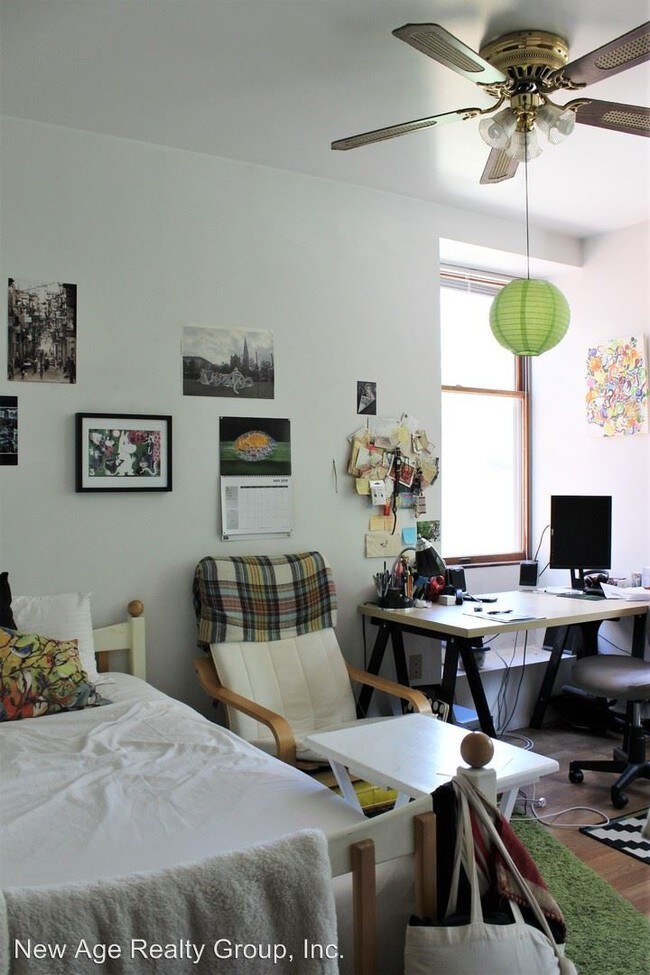 Foto del edificio - 4616 Cedar Ave