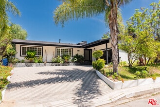 Building Photo - 3650 Sapphire Dr