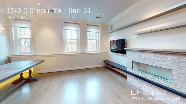 Foto del edificio - Top Floor Logan Circle Two Bedroom Apartme...