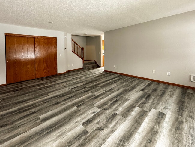 Building Photo - 2109 Gresham Ave N