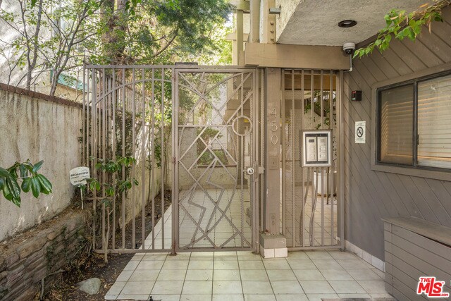 Foto del edificio - 450 San Vicente Blvd