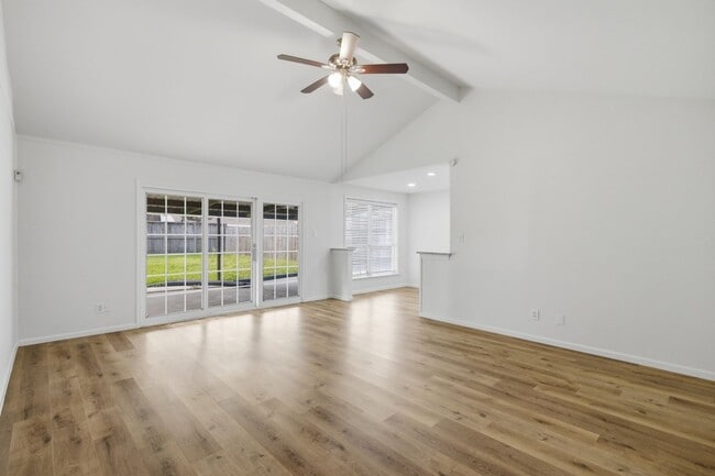 Foto del edificio - 6011 Bankside Dr