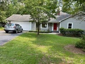 Building Photo - 18 Chestnut Ridge Dr