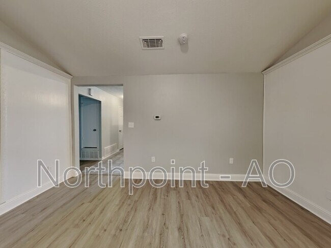 Foto del edificio - 3207 Daniel Dr