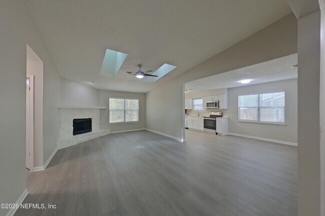 Building Photo - 3572 Raymur Villa Dr