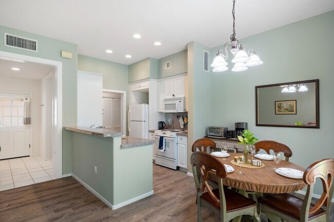 Foto del edificio - Coconut Plantation 1192-2: Tropical Retreat w/ Lanai, Walk to Beach, No AC or Garage Access