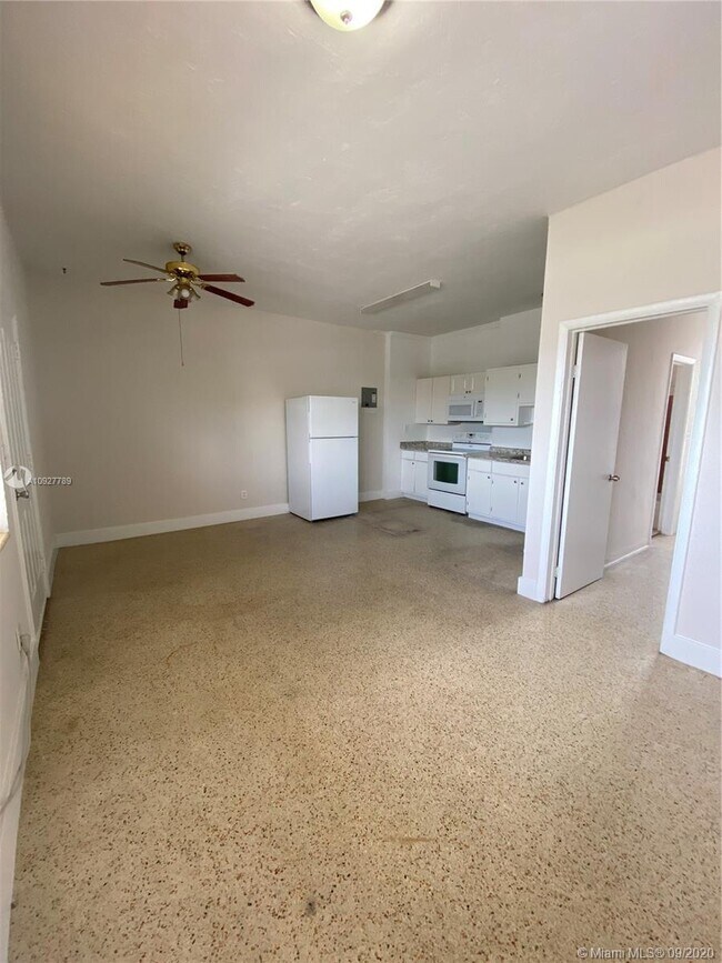 Foto del edificio - 2516 SW 8th St