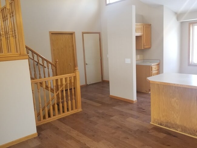 Foto del edificio - 5 Bedroom Multi-Level