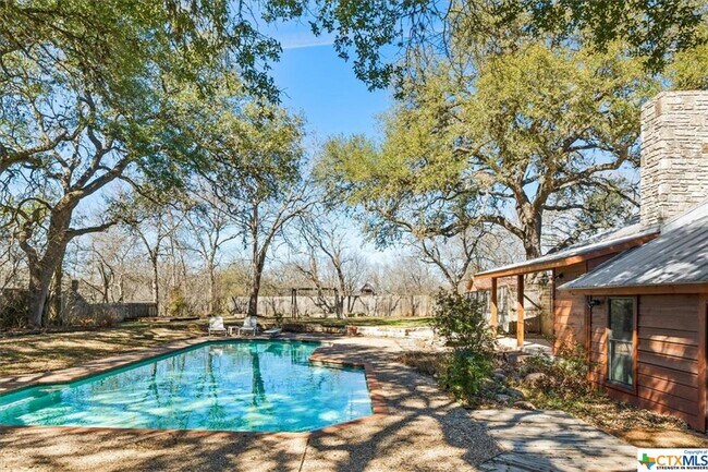 Foto del edificio - 1507 Ranch Rd 12