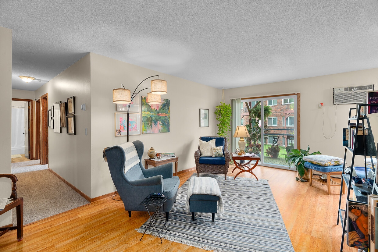 Foto del edificio - Riverwood Homes LLC