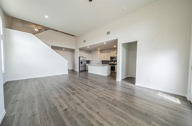 Foto del edificio - 8348 George Brown Dr