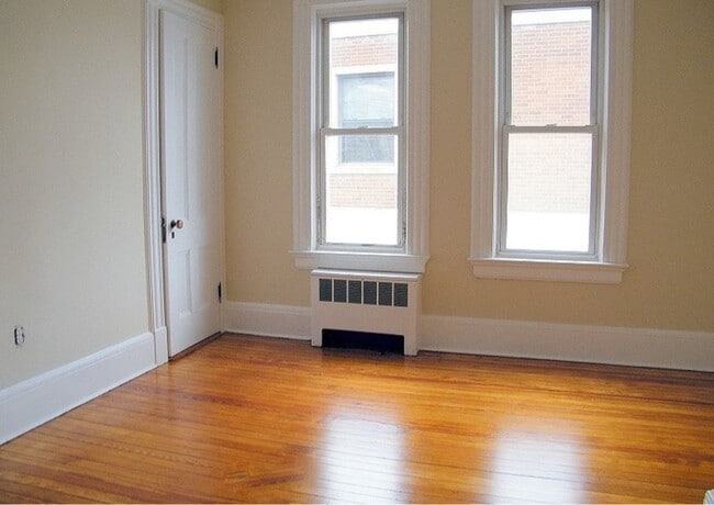 Foto del edificio - 82 Valley Rd