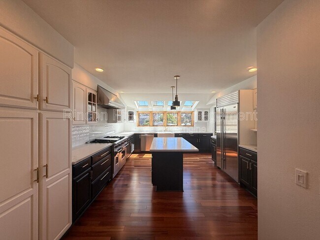 Foto del edificio - 2462 Pierpont Blvd