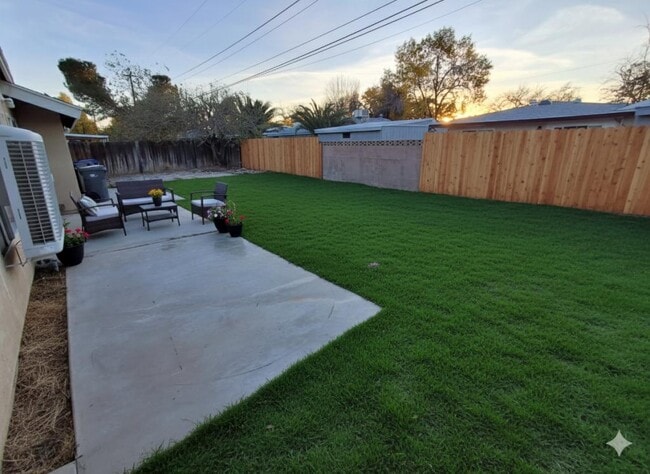 Foto del edificio - 44315 Gingham Ave