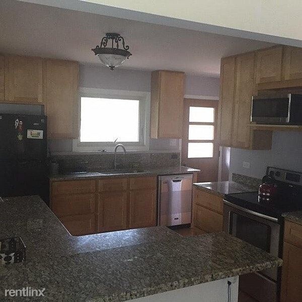 Building Photo - 3 br, 2 bath House - 341 South Poplar Avenue