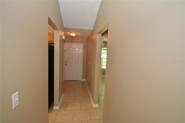 Building Photo - 33 Rosepetal Ln