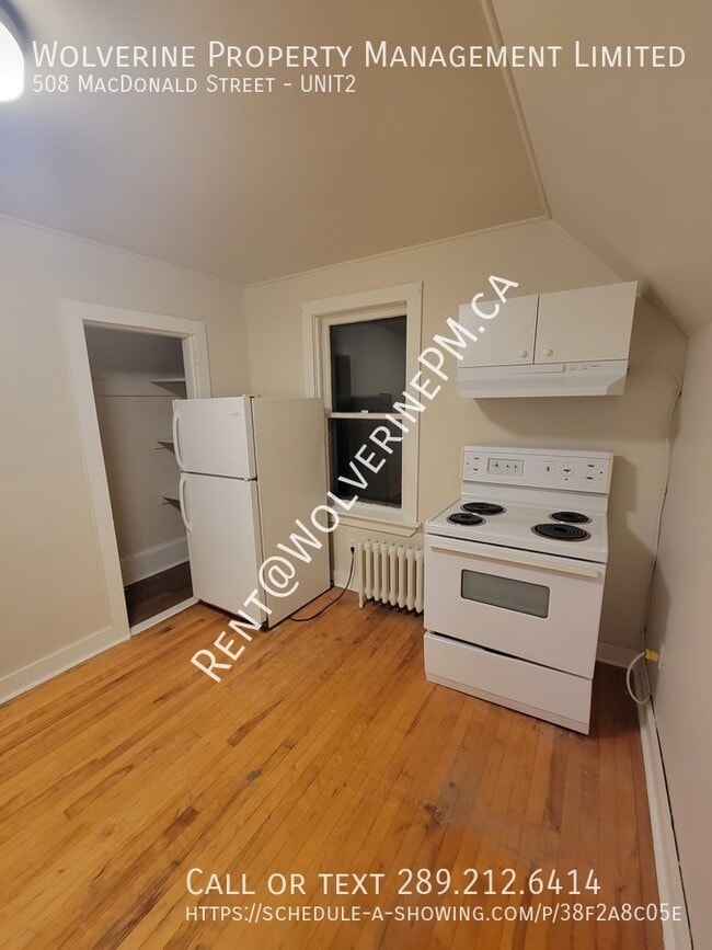 Building Photo - Duplex Beside the downtown in New Glasgow