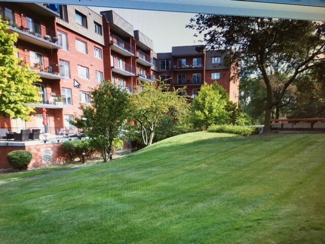 Fuera de la zona del condominio - 129 Acacia Cir