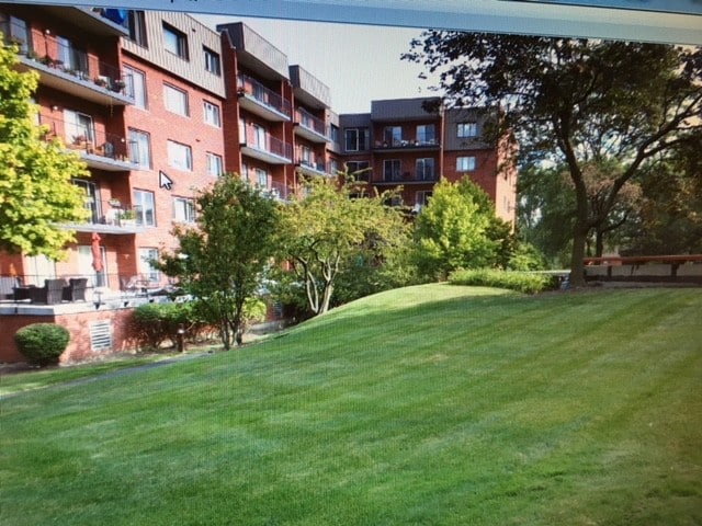 Outside Condo area - 129 Acacia Cir