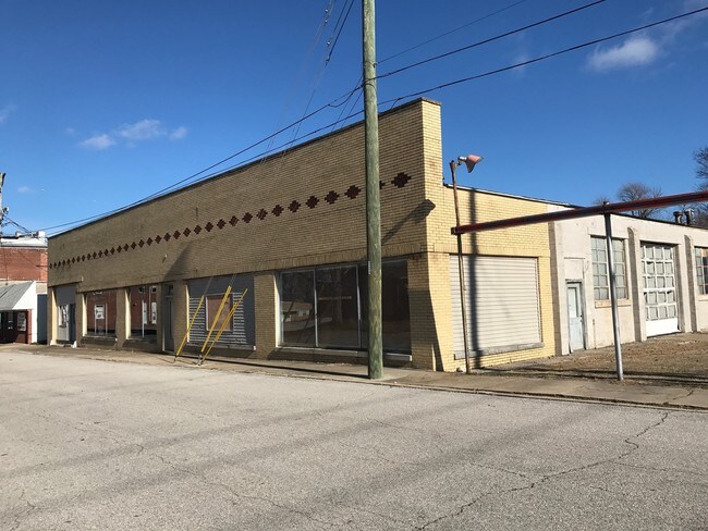 Building Photo - 100 McCreary St