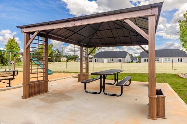 Building Photo - 741 Jessica Miley Ln