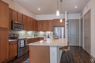 Building Photo - 2222 Austin St