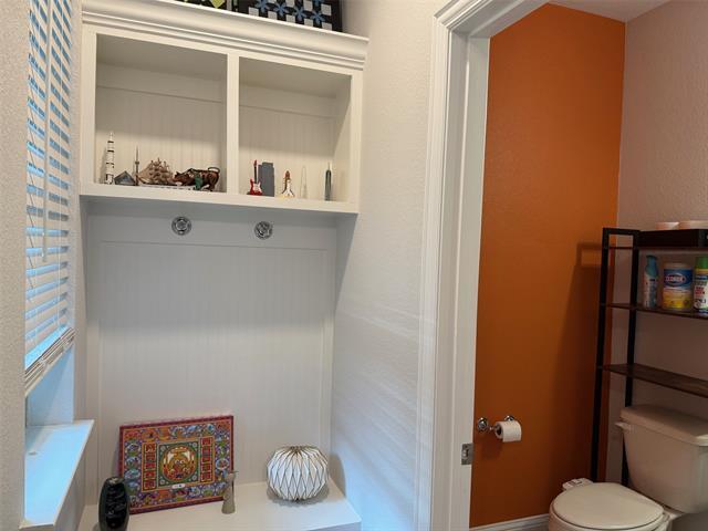 Building Photo - 341 Blackthorne Dr