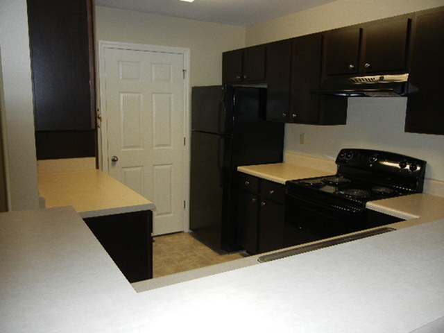 Kitchen - Rosewood Place Apartments