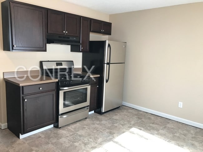 Building Photo - 5293 Lindora Dr