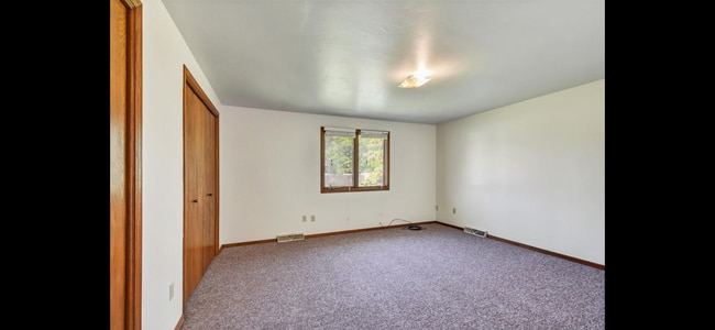 Building Photo - 656 Menlo Park Rd